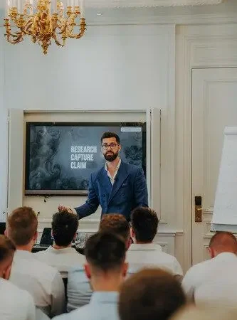 0643f8b24697f5ce7a1013ea1c65554f2883900e-333x500