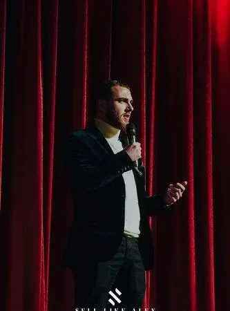 eff2e230d11dd987b717c2dec8db4d9f21b5f8d2-333x500